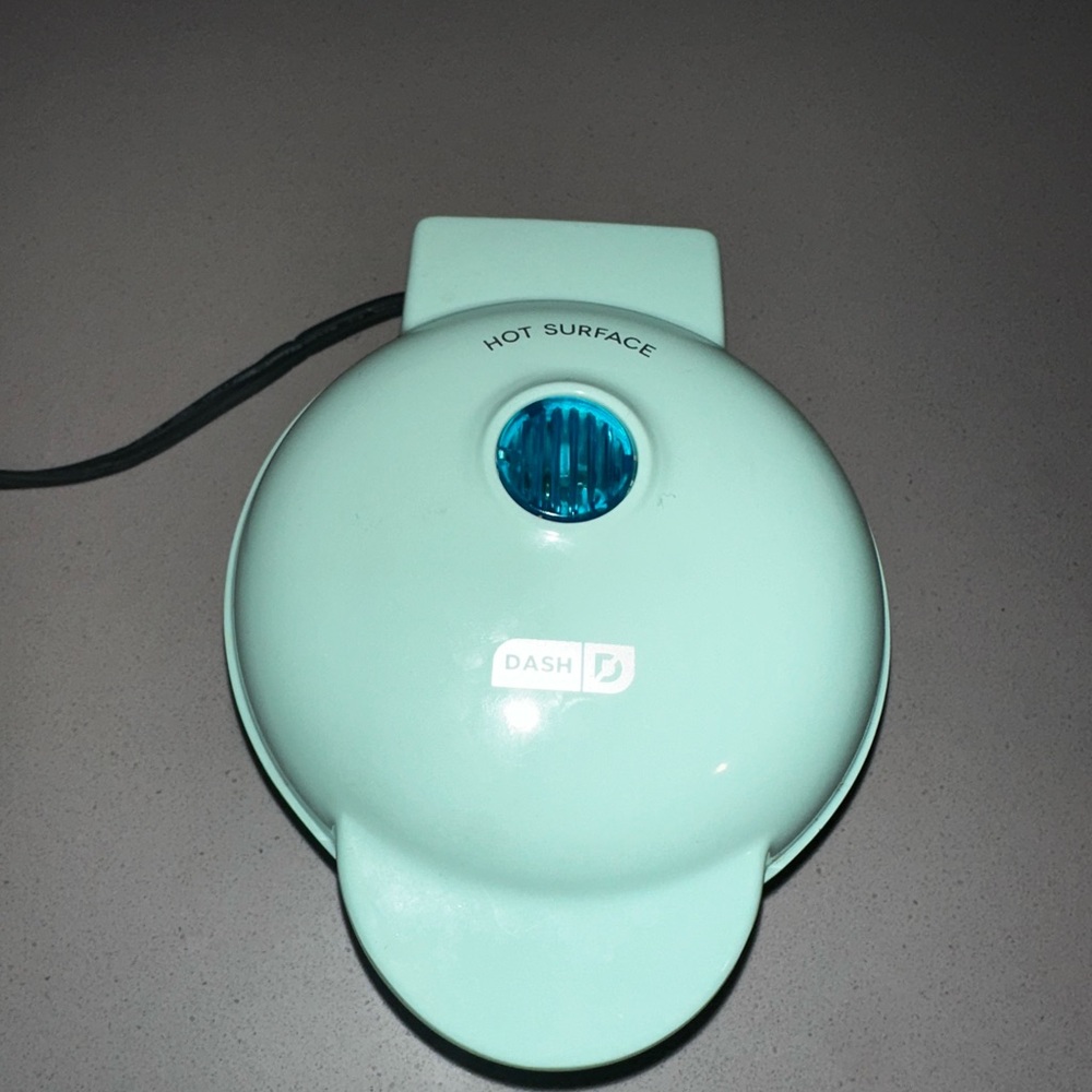 Dash mini waffle maker